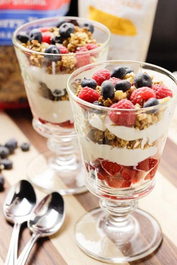 Parfait de Frutas e Iogurte